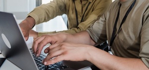 § 175b AO bei Korrektur der Rechtsgrundlage und Rentenart