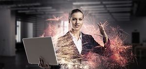 AI KI Künstliche Intelligenz Frau Laptop Magie Zaubern