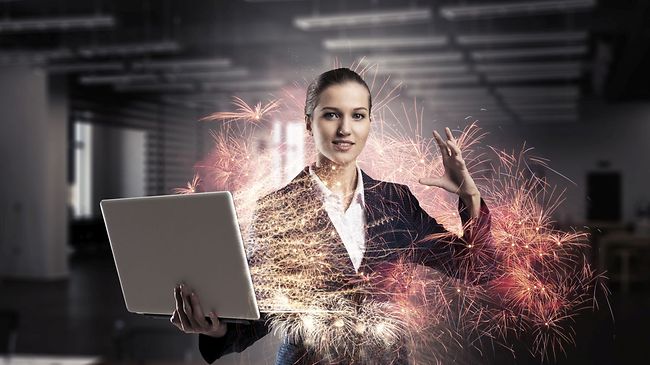 AI KI Künstliche Intelligenz Frau Laptop Magie Zaubern