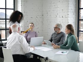 Alt und jung in einem Team