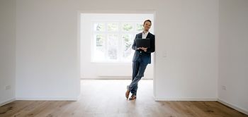 Altbauwohnung leer saniert renoviert Makler