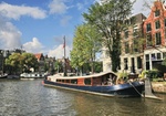 Amsterdam, Hausboot am Ufer der Amstel, Niederlande
