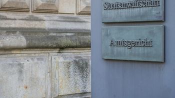 Amtsgericht Eingangsschild