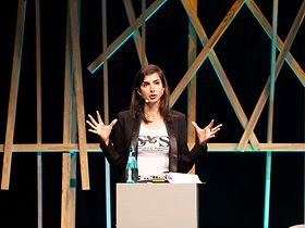 Anahita Thoms