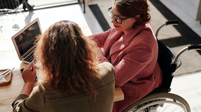 Arbeiten Rollstuhl Inklusion