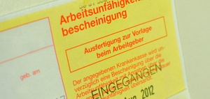 Krankschreibung - wann muss der „gelbe Zettel“ vorgelegt werden?