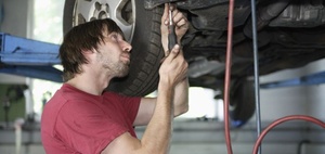 Zum Versicherungsschutz bei Schäden durch einen geplatzten Reifen