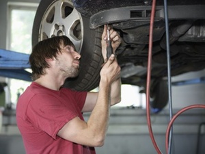 Neue TÜV-Plakette trotz massiver Mängel berechtigt zum Rücktritt