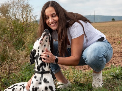 Bärbel Metzger mit Hund Josef