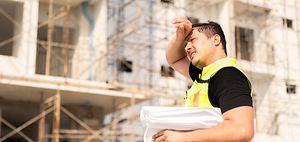 Baustelle Wohnungsbau Bauarbeiter Bauhelm Bau