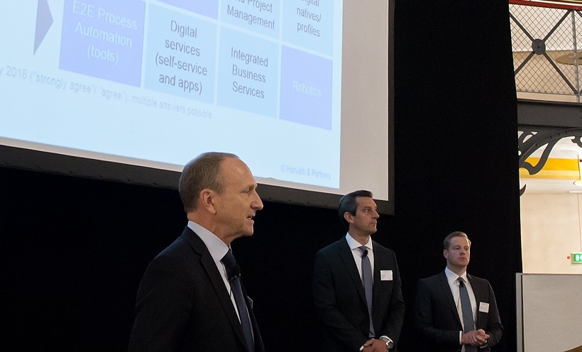 Begrüßung durch die Moderatoren