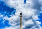 Berlin Himmel blau Wolken Alex Drama 
