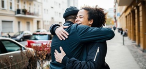 Makler: Kleine Wohnungen zur Miete in der Stadt gesucht