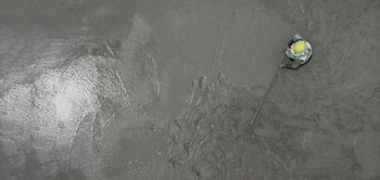 Beton Betonboden Baustelle Bauarbeiter Bauhelm