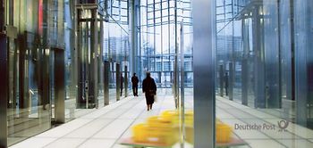 Blick ins Foyer des Deutsche Post Tower