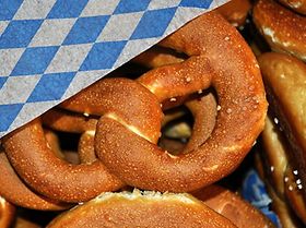 Brezel mit Serviette