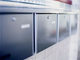 Briefkästen im Treppenhaus