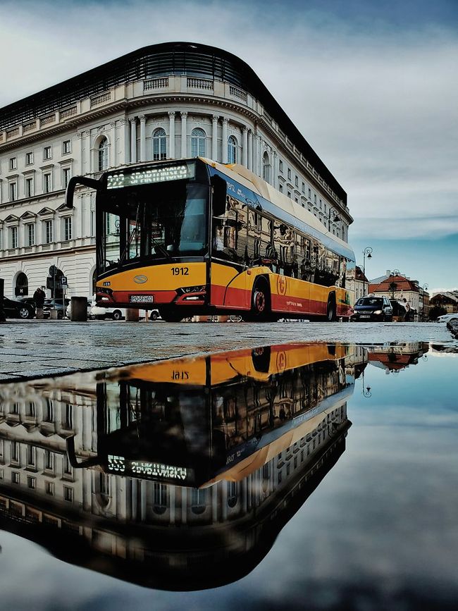 Urteil: Rechtmäßige Kündigung eines Busfahrers nach Verkehrsunfall
