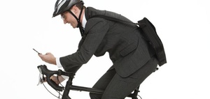Fahrradunfall ohne Helm – Mitschuld des Radlers?