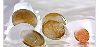 Cent eingefroren Geld im Eis