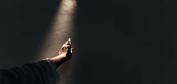 Changemaker_Berührung_Lichtmoment_Achtsamkeit