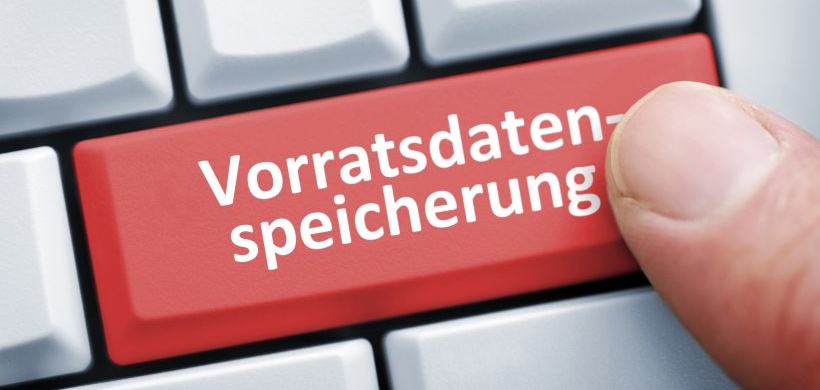 Computertaste mit der Aufschrift Vorratsdaten, Symbolbild Vorratsdatenspeicherung, Deutschland