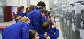 Das Maschineninnere von außen betrachten