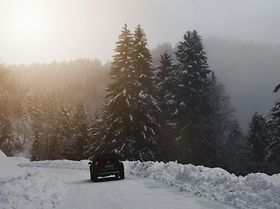 Dienstwagen Schnee Winter