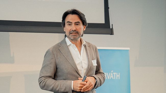 Dr. Christoph Bauer