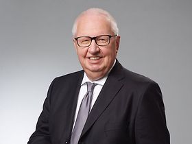 Prof. Dr. Wolfgang Saaman