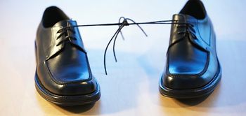 Ein Paar Herrenschuhe