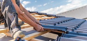 Einfamilienhaus Neubau Dachdecker Keramikziegel Ziegel Dach
