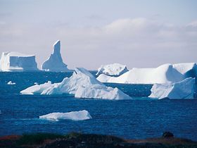 Eisschollen im Wasser