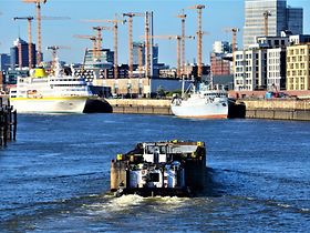 Elbe Hafen Hamburg Boote Schiffe Baustellen Kräne
