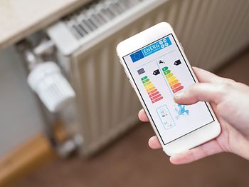 Energieeffizienz Heizung Heizkörper Smartphone