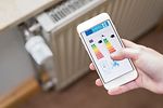 Energieeffizienz Heizung Heizkörper Smartphone