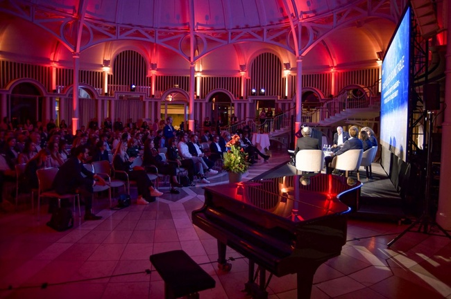 ESG Summit 2025: Nachhaltigkeitsszene traf sich auf dem Petersberg