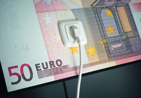 Euro-Schein mit Steckdose_Förderung