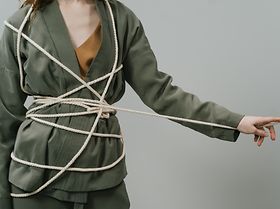 Fesseln Hände gebunden Seil