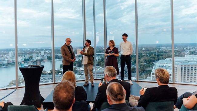 Festschrift Reiner Straub ZPE