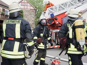 Brandschutzhelfer : Sie wissen sich im Brandfall zu helfen