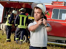 Feuerwehrmann von Eva Häberle/laif