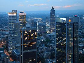 finanzviertel_skyline_abend