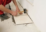 Fließenleger Sanierung Handwerker Bodenplatten 