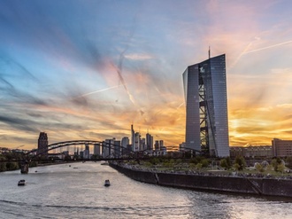 Frankfurt EZB Skyline Sonnenuntergang