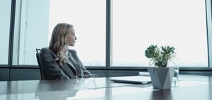 Männer doppelt so häufig in Führungspositionen wie Frauen