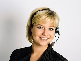 Frau mit Headset