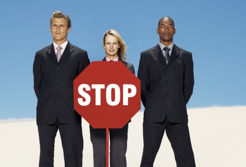 Tipp 8: Schulen Sie sich und Ihre Führungskräfte und lernen Sie typische Warnsignale kennen