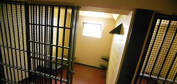 Gefängniszelle
