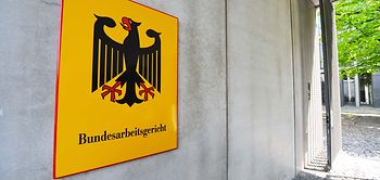 Gerichte_Behoerden_Bundesarbeitsgericht_Schild_Aussen